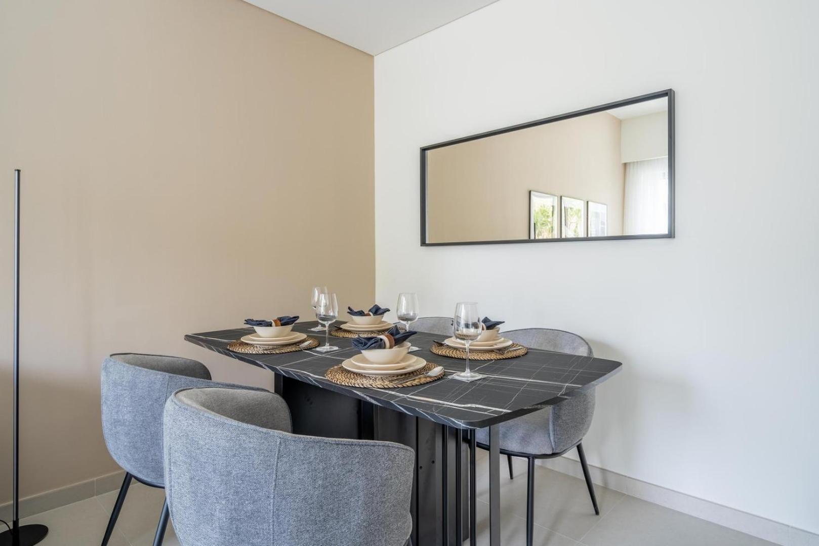 Appartamento Guestready - Fine Extravagance Near Burj Khalifa Dubai Esterno foto
