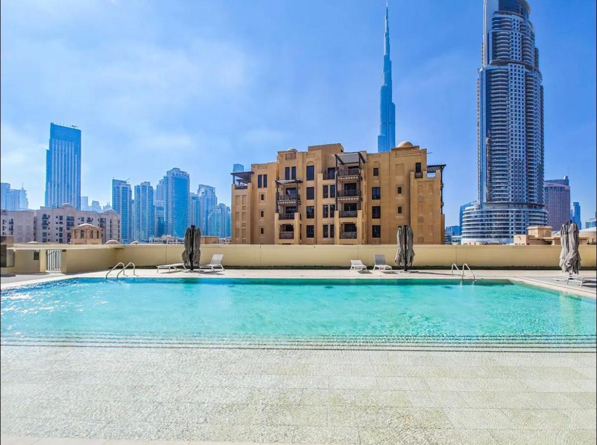 Appartamento Guestready - Fine Extravagance Near Burj Khalifa Dubai Esterno foto